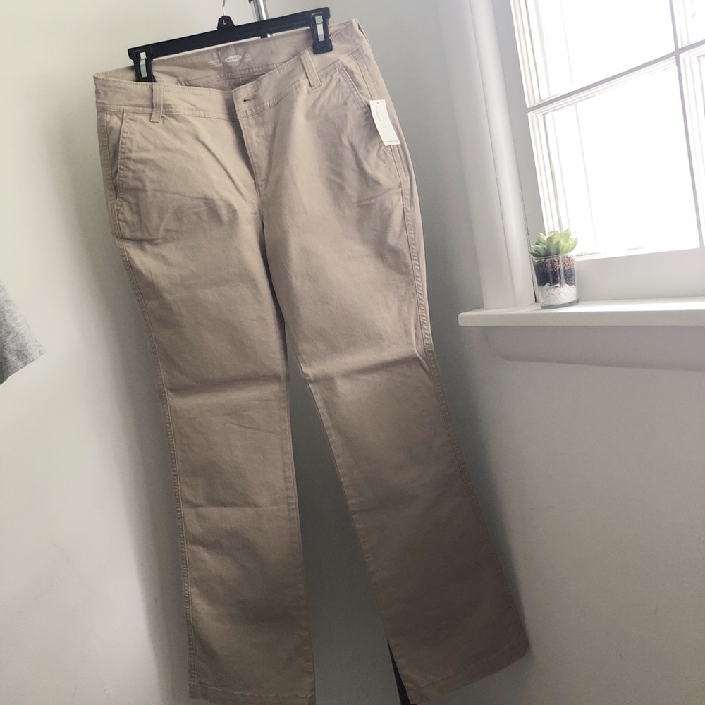 NEW OLD NAVY FLARE KHAKIS